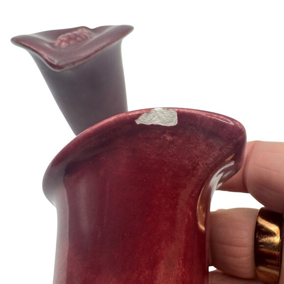 Vintage Burgundy Calla Lily Ceramic Salt & Pepper Shakers With Cork Stoppers - Picture 5 of 6